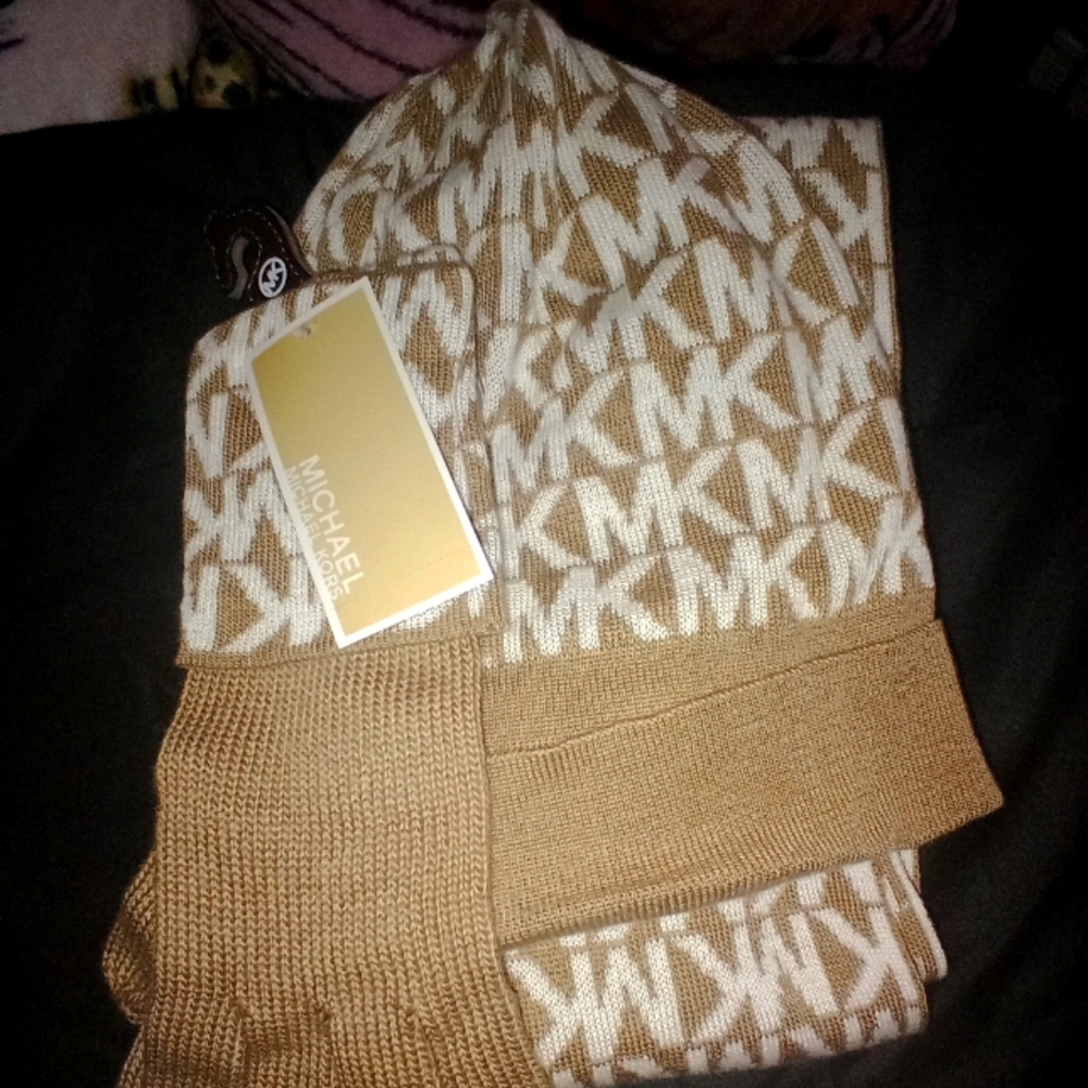 Brand New Michael Kors Hat, gloves, and scarf set
